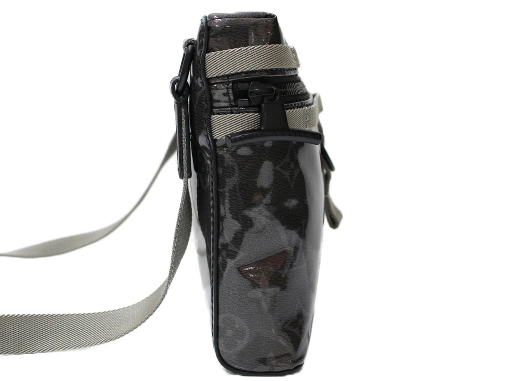 Louis Vuitton Black Glaze Messenger Shoulder Bag Eclipse Monogram Gray Black
